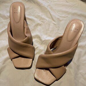 A New Day Tan Criss-Cross Sandals – Women’s 9 – Worn Once